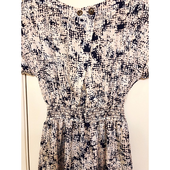 BCBGeneration PATTERN DRESS - Picture 7 of 7